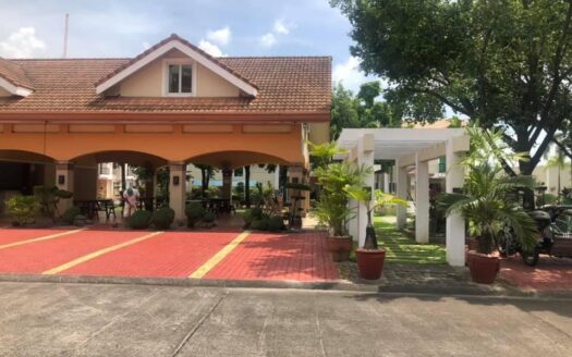 House For Sale in Waterstone Villas