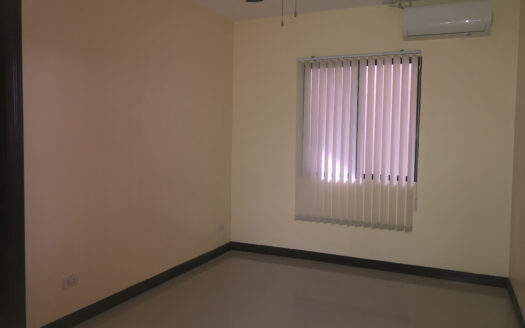 4Bedroom House For Rent in Pulu Amsic Angeles City