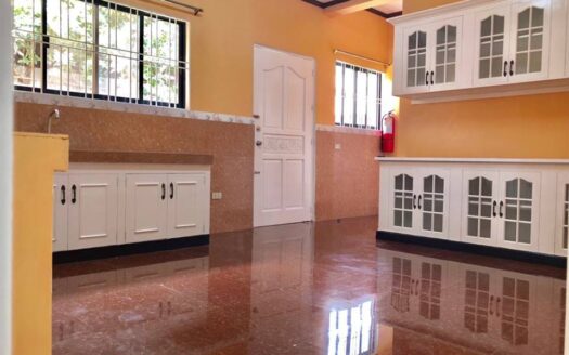 Bungalow House For Rent in Sunset Valley Mansions