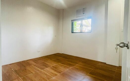 Newly Renovated Corner House For Rent in Pulu Amsic