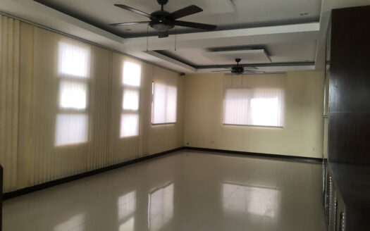 4Bedroom House For Rent in Pulu Amsic Angeles City