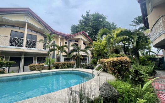 18 Units Villa for SALE!