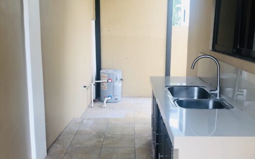 4Bedroom House For Rent in Pulu Amsic Angeles City