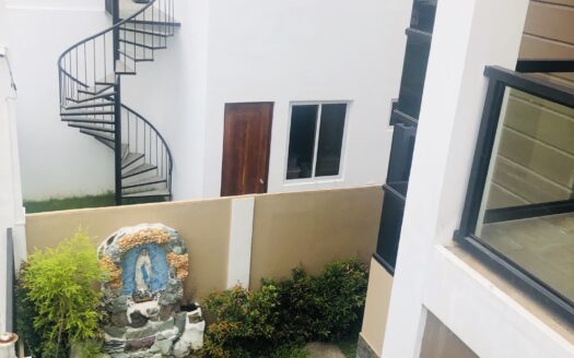 4Bedroom House For Rent in Pulu Amsic Angeles City