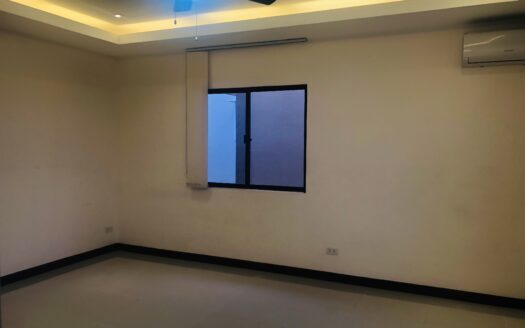 4Bedroom House For Rent in Pulu Amsic Angeles City