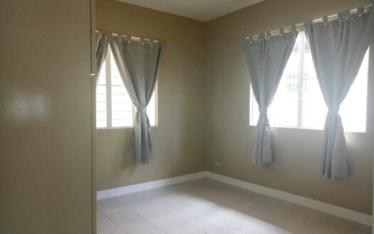 House with Swimming Pool in Quezon Street, Plaridel 1