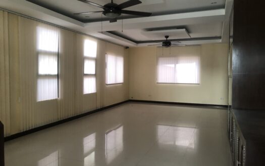 4Bedroom House For Rent in Pulu Amsic Angeles City