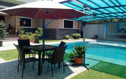 Bungalow with Swimming Pool For Sale in Pampanga
