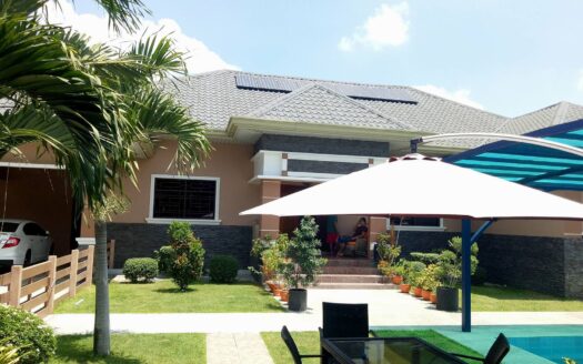 Bungalow with Swimming Pool For Sale in Pampanga