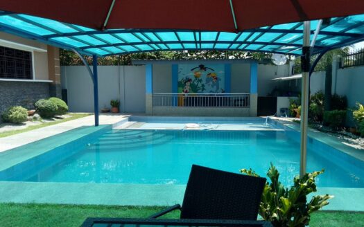 Bungalow with Swimming Pool For Sale in Pampanga