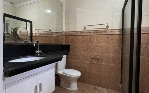 2 Bedrooms-Apartment For Rent!