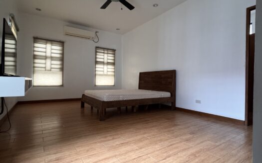 Bungalow House with Swimming Pool for Rent in Pulu Amsic, Angeles City!