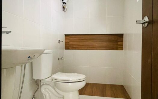 House for Rent with swimming pool!