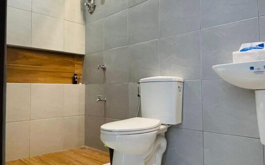 House for Rent with swimming pool!